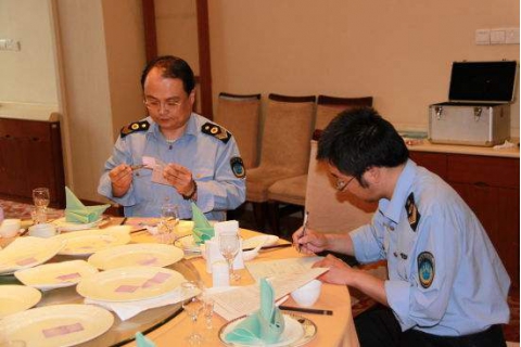 多家餐廳因為餐具不夠干凈 拾味館、老五燒烤等都上黑榜